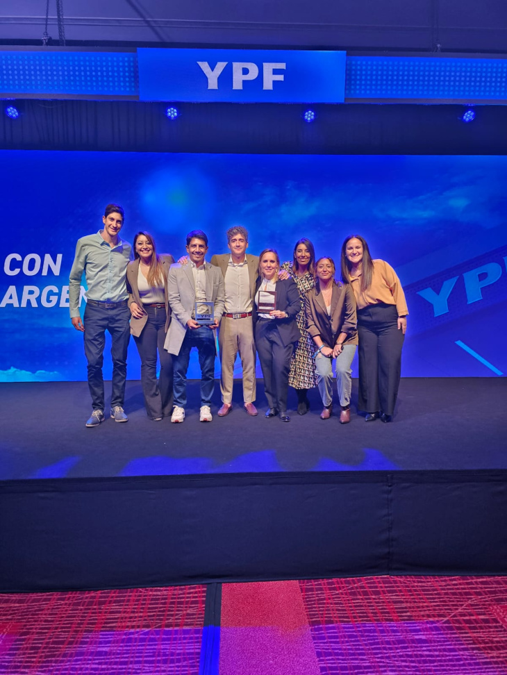 El equipo de trabajo de las estaciones reconocidas por YPF en Mendoza