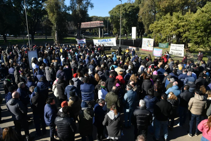 Las asambleas se multiplican en las sedes del INTI