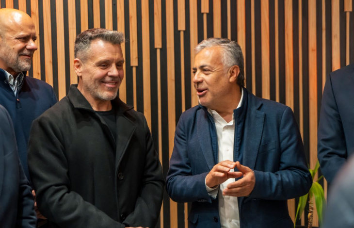 Alejandro de Borbón junto a Alfredo Cornejo