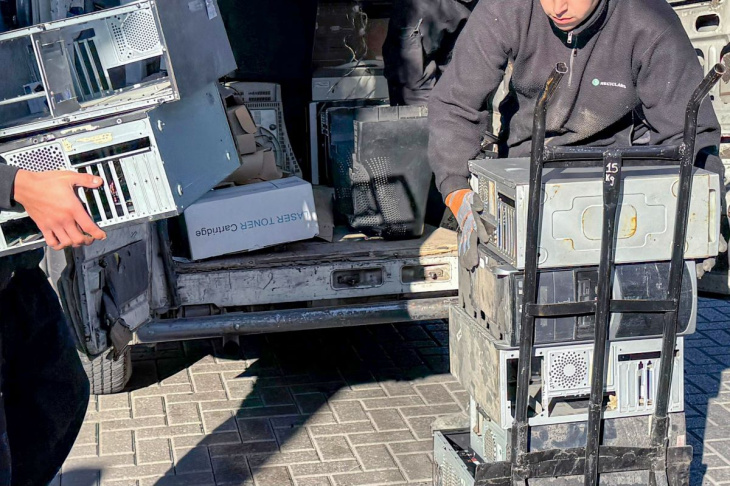 Exitoso operativo de la Municipalidad de Maipú para reciclar residuos electronicos