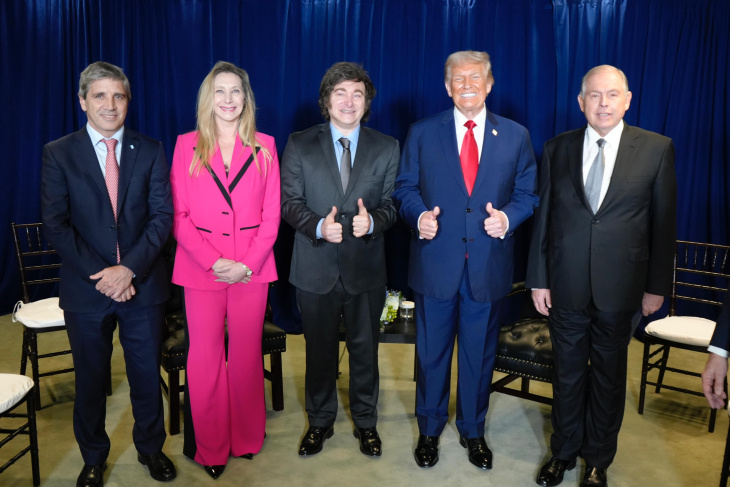La comitiva argentina con Donald Trump