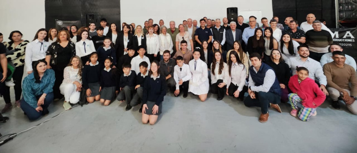 Jovenes y alumnos secundarios participaron de la jornada