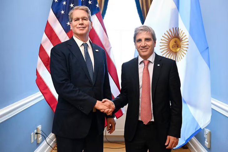 Scott Bessen junto a Luis Caputo, los gestos ´parecen no alcanzar