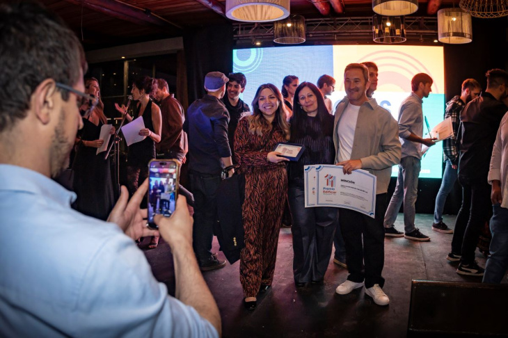 Las fotos para las redes estrellas de la noche entre premiados y asistentes