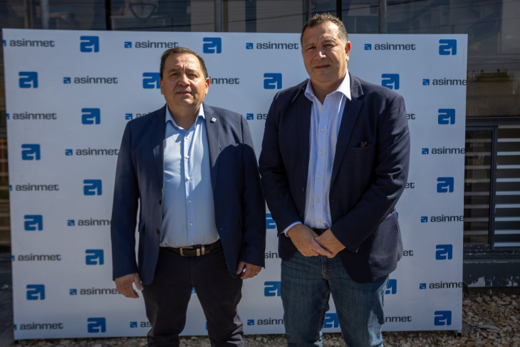 Fabián Solís titular de ASINMET y Elio Del Re de Adimra