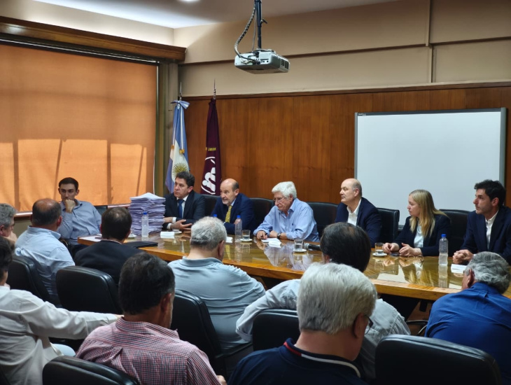 La desregulación de las normas del INV que presentó Federico Sturzenegger fueron cuestionadas en la Justicia