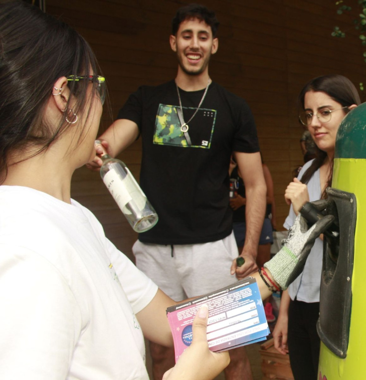 El vidrio recuperado vuelve al circuito productivo como materia prima