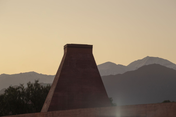 El Borgo integra residencias, hotel y servicios en un ecosistema que potencia la valorización del activo.