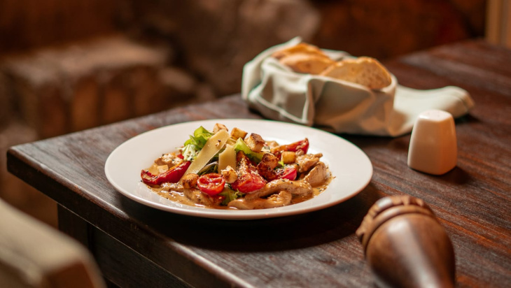 Cellier Anna propone un modelo basado en curaduría y experiencia.