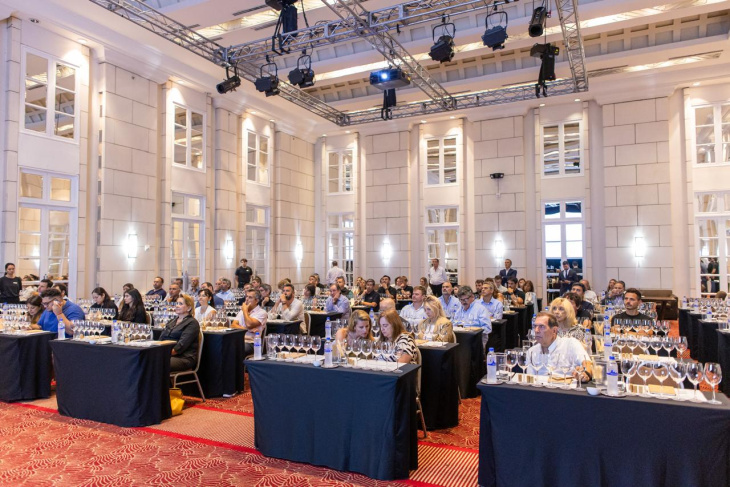 Corchos de Argentina presentó Xpür ante enólogos y técnicos en Mendoza.