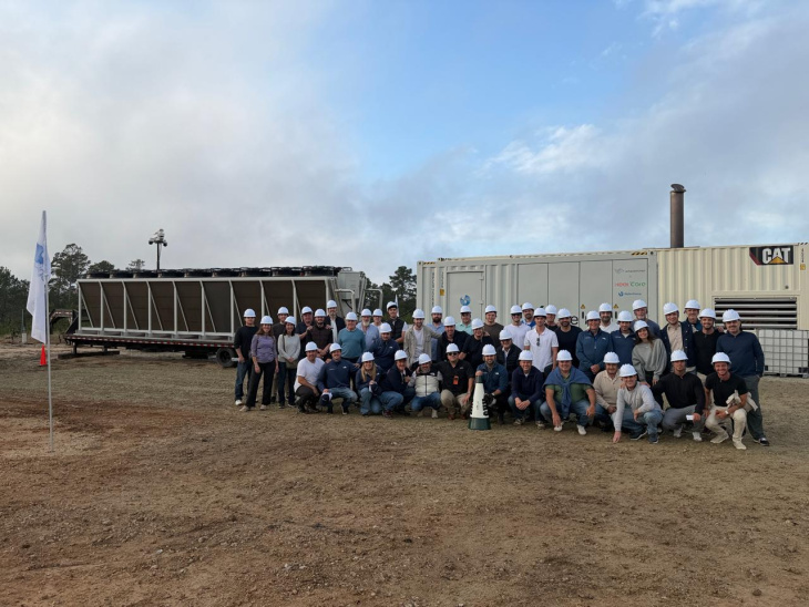 La empresa instala centros de datos en yacimientos petroleros para aprovechar gas residual.