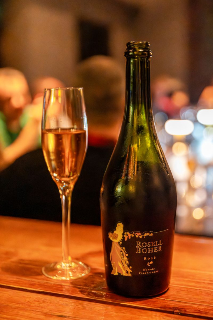 Los vinos son seleccionados por el enólogo Nicolás Calderón.