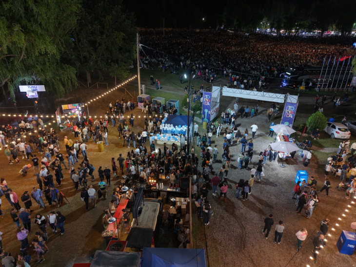 Los patios de comidas y artesanos también son parte fundamental del movimiento cultural económico