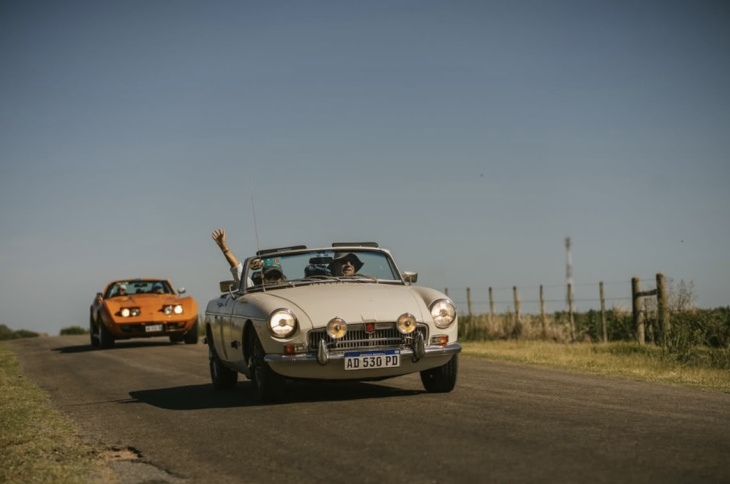 Participarán cerca de 40 vehículos entre clásicos y deportivos modernos.