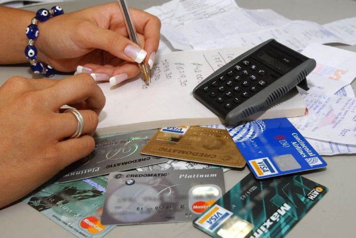 El uso de tarjetas para gastos corrientes sigue creciendo en Argentina.