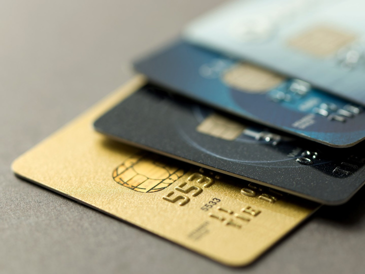 Consolidar deudas puede ayudar a simplificar pagos y evitar atrasos.