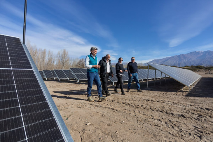 Los intendenes de Capital y San Carlos junto al titular de Irrigación recorrieron el Parque