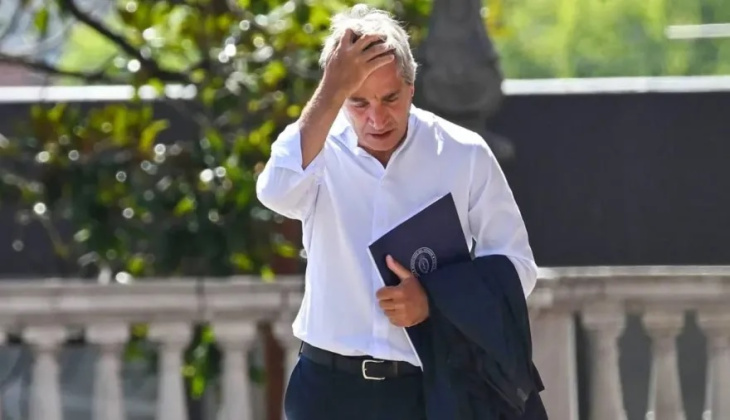 Luis Caputo parece haber despejado con más deuda el futuro de la deuda