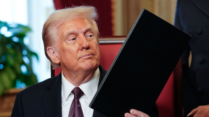 Donald Trump, vuelve a aplicar aranceles a Brasil.