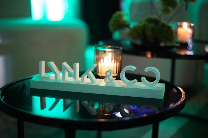 Lynk & Co presentó sus primeros modelos híbridos enchufables en Mendoza.