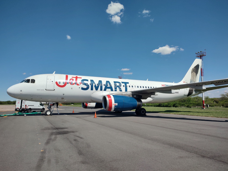 JetSMART opera más de 90 rutas en nueve países de la región.