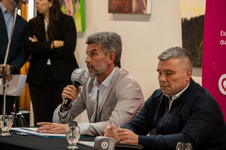 Ulpiano Suarez y Diego Costarelli durante el anuncio