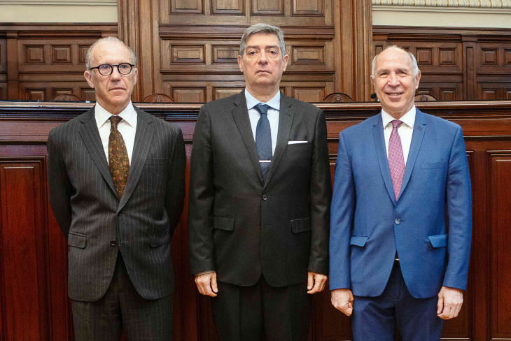 Los miembros de la Corte que abrieron la puerta a la venta de la Argentina