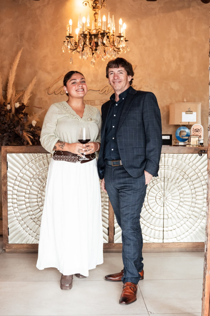 Barbara Oviedo y Ernesto Villarroel 