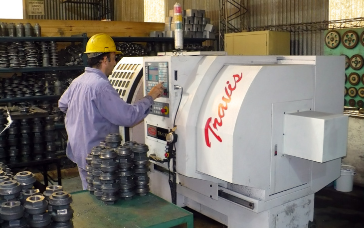 La industria metalúrgica sigue con su actividad en caída