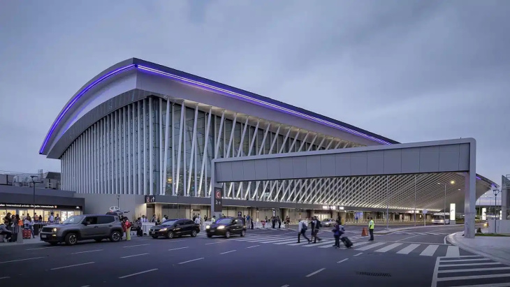 El Aeropuerto de Ezeiza sigue registrando más salida de turistas que llegadas
