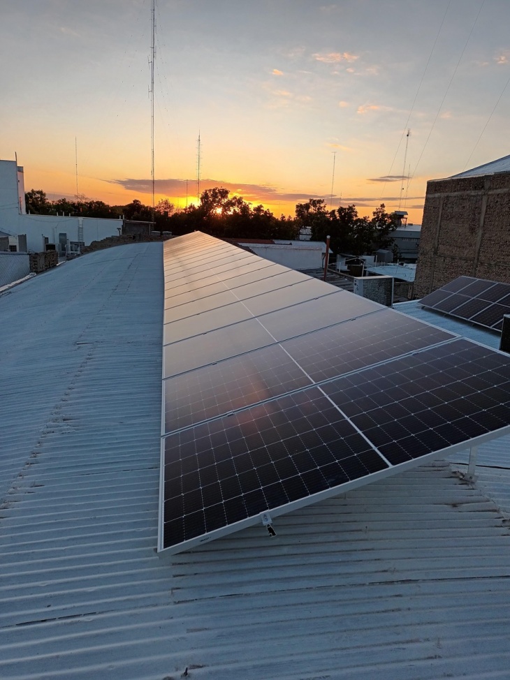 La energía solar crece sostenidamente en las bodegas y proyectos productivos