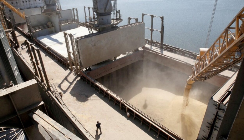 Productores agropecuarios piden baja permanente de retenciones para soja y maíz