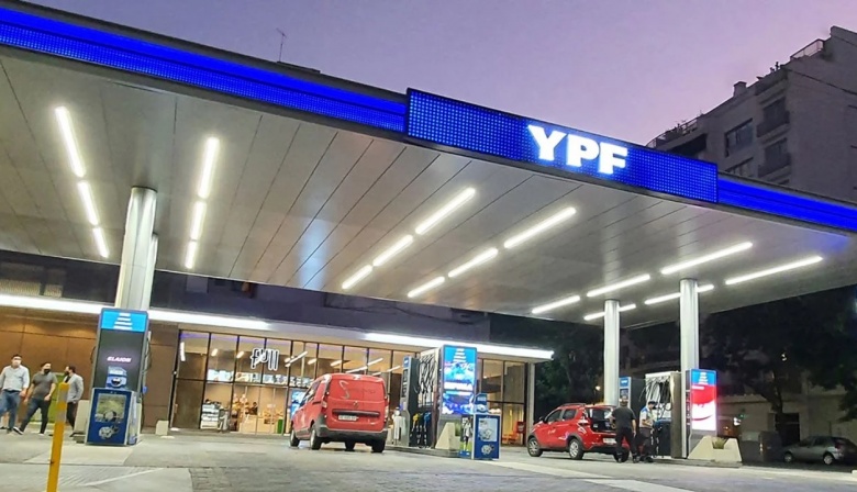 YPF aplicará precios variables por hora y combustible más barato de madrugada