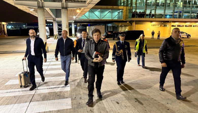 El pasado oscuro del “rey de los bonos basura” y la agenda de Javier Milei en Estados Unidos