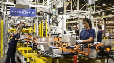 La industria retrocede y pone en duda el repunte económico