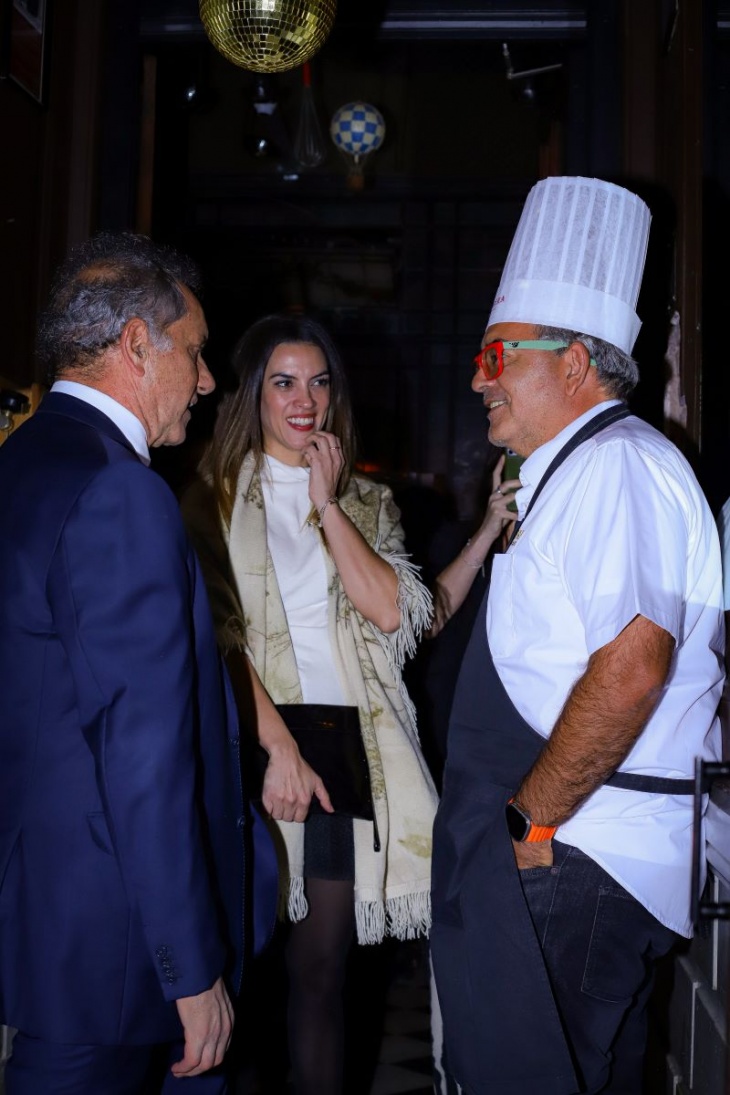 Gastón Riveira junto a Daniel Scioli y Yanina Martìnez.