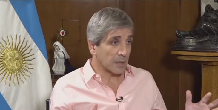 Luis Caputo asegurá que hay signos de recuperación de los salarios y las jubilaciones