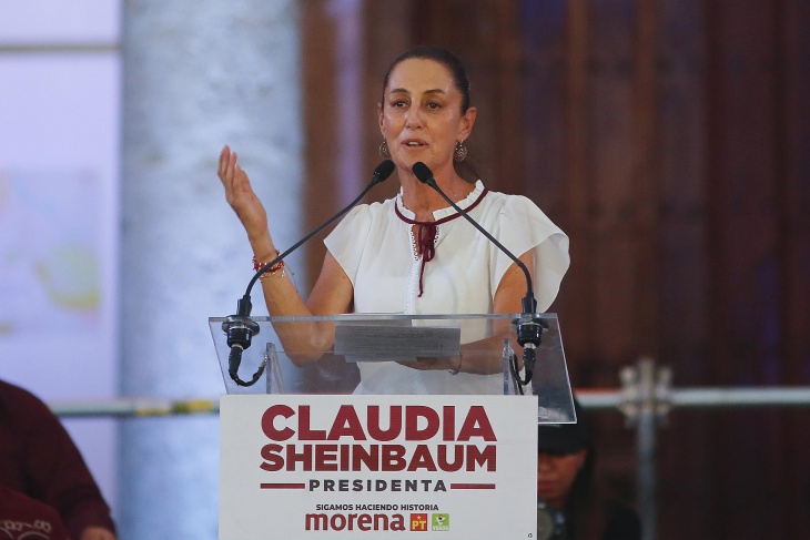Claudia Shiembaum, primera mujer en presidir México en 200 años.