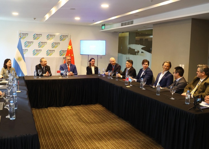 embajador de china en maipú  coen intendente y empresarios