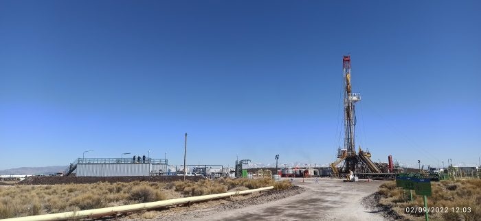 Mendoza autorizo el traspaso de dos areas de Llancanelo en el Plan Andes de YPF