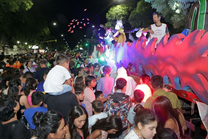 El Carrousel de los Reyes Magos de Bodegas Bianchi, reúne cada año más de 30 mil personas