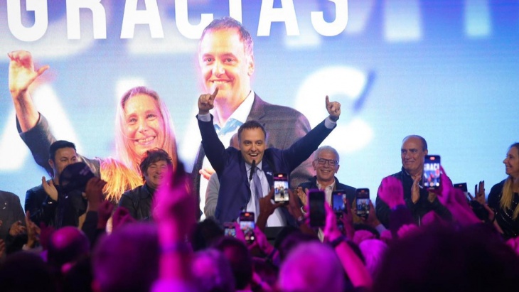 El triunfo de Manuel Adorni  en las elecciones porteñas fue bien recibido por los mercados según las primeras señales