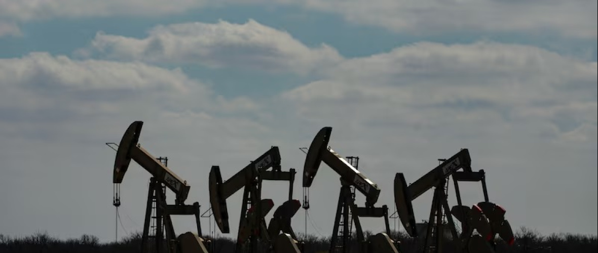 Petróleo se desploma tras tregua entre Estados Unidos e Irán y alivio en los mercados