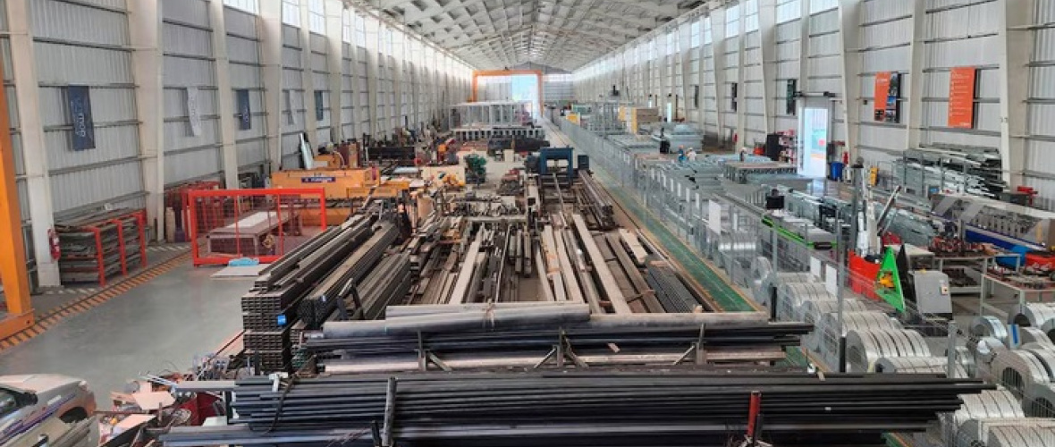 Fuerte caída de la economía en febrero: industria y comercio, los más golpeados