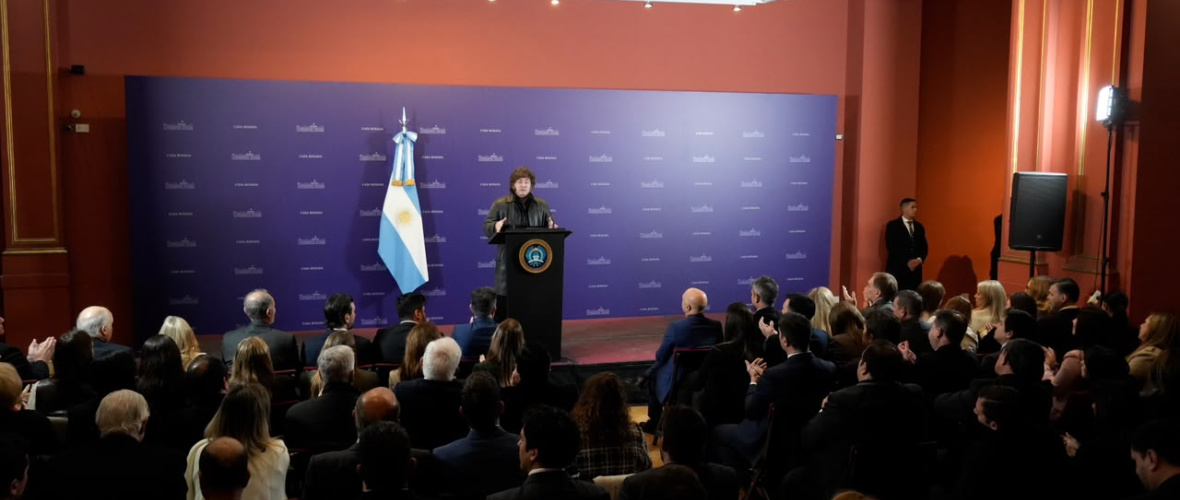 Milei redefine su agenda: reforma política, Banco Central y un nuevo acuerdo con los gobernadores