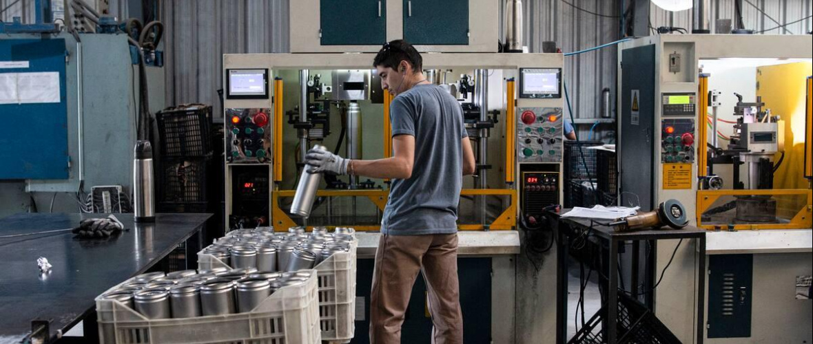 Industria argentina: el 16,5% de las empresas prevé reducir personal
