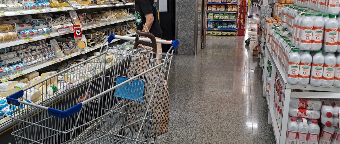Supermercados: las ventas vuelven a caer y el deterioro alcanza al empleo