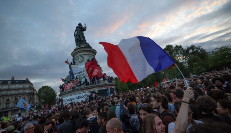Francia reacciona y hunde a la ultraderecha