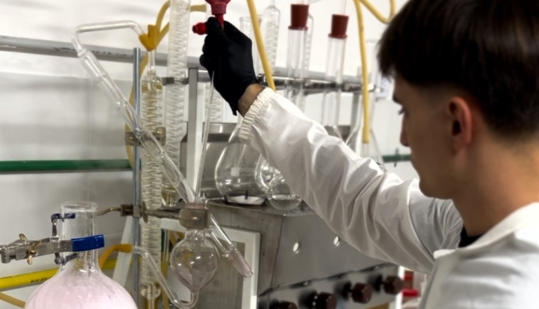 El costo oculto del vino: cómo la microbiología ayuda a evitar pérdidas millonarias en las bodegas