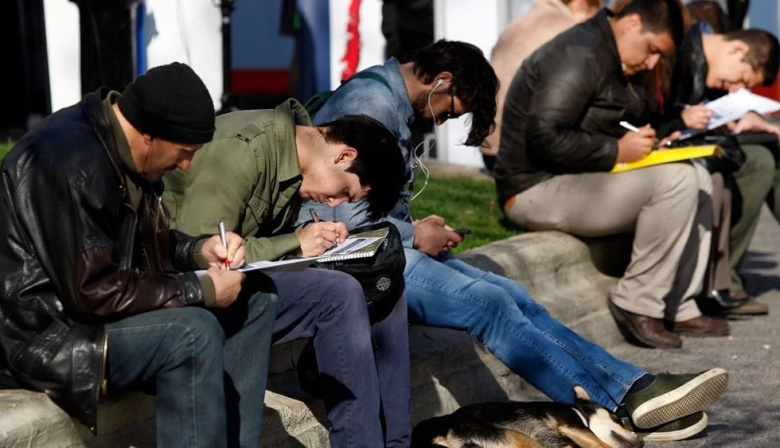Empleo en crisis silenciosa: crece la economía, pero empeoran todos los indicadores laborales